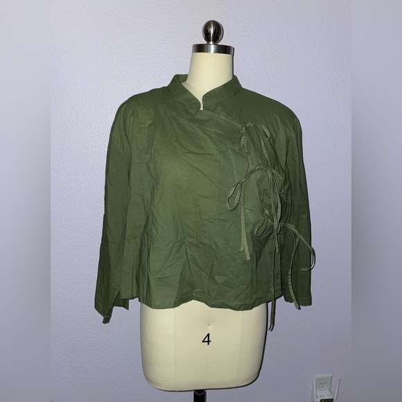 Little Tienda Lea Ruffled Top olive green - Picture 1 of 4